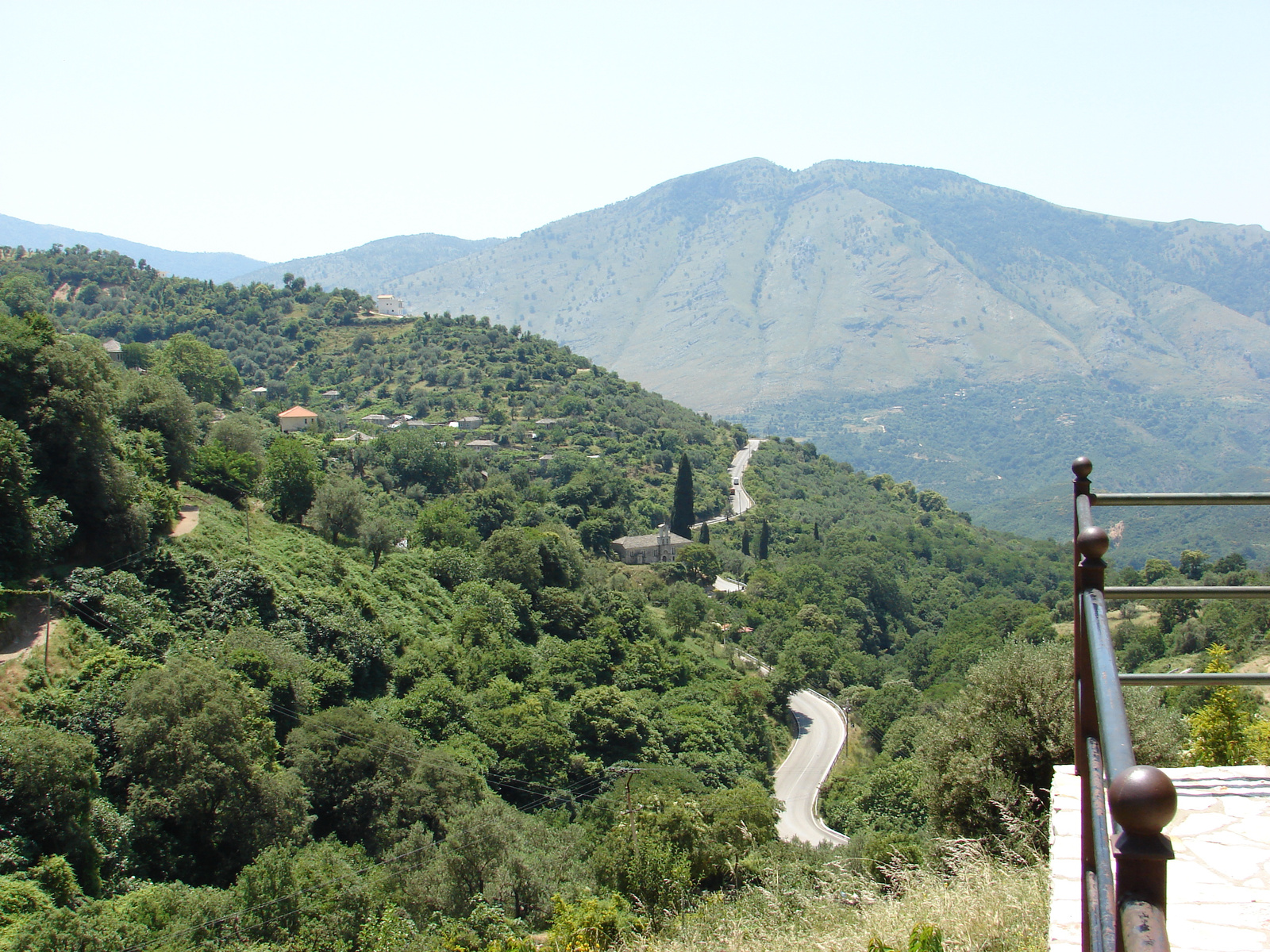 Útban Gjirokaster felé.