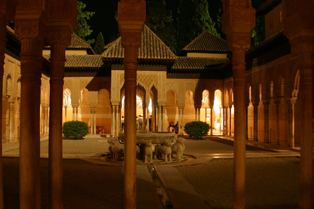 granada alhambra lions behind bars