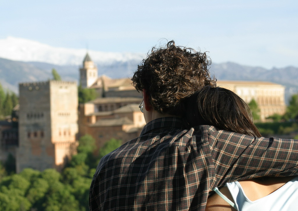 granada alhambra snow and love