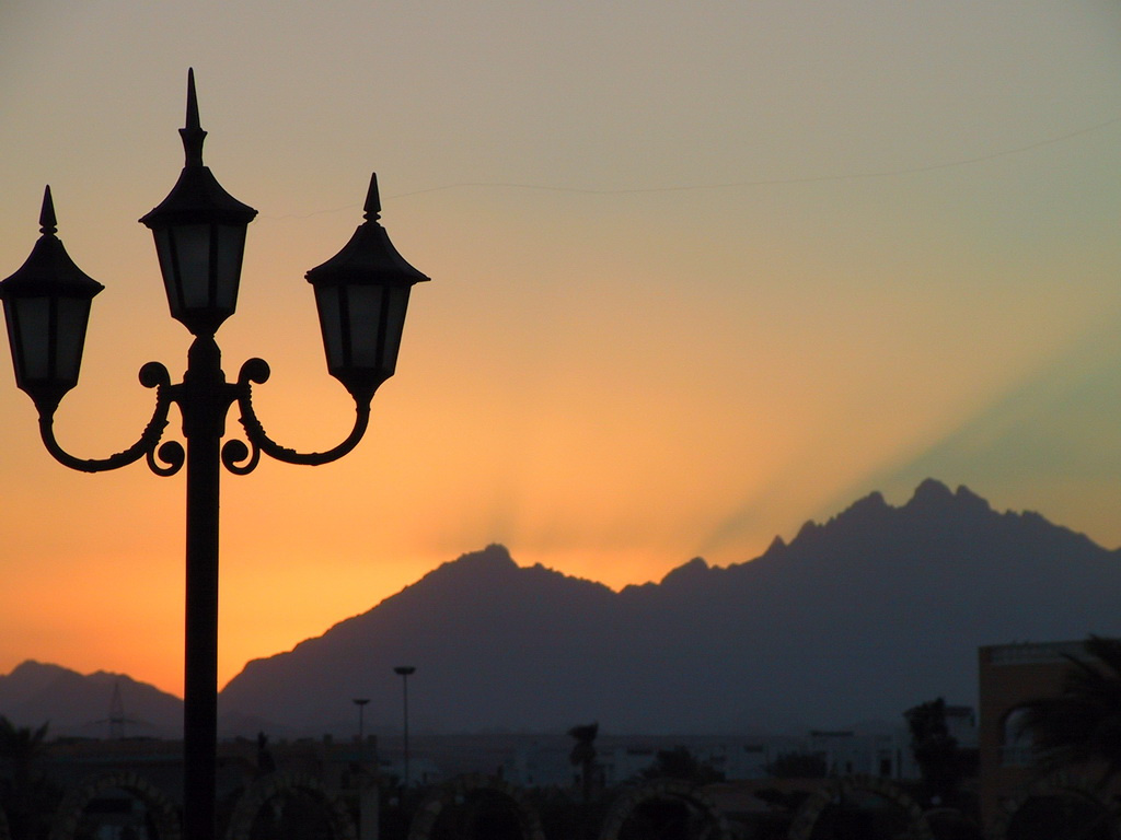 hurghada light and stone 1