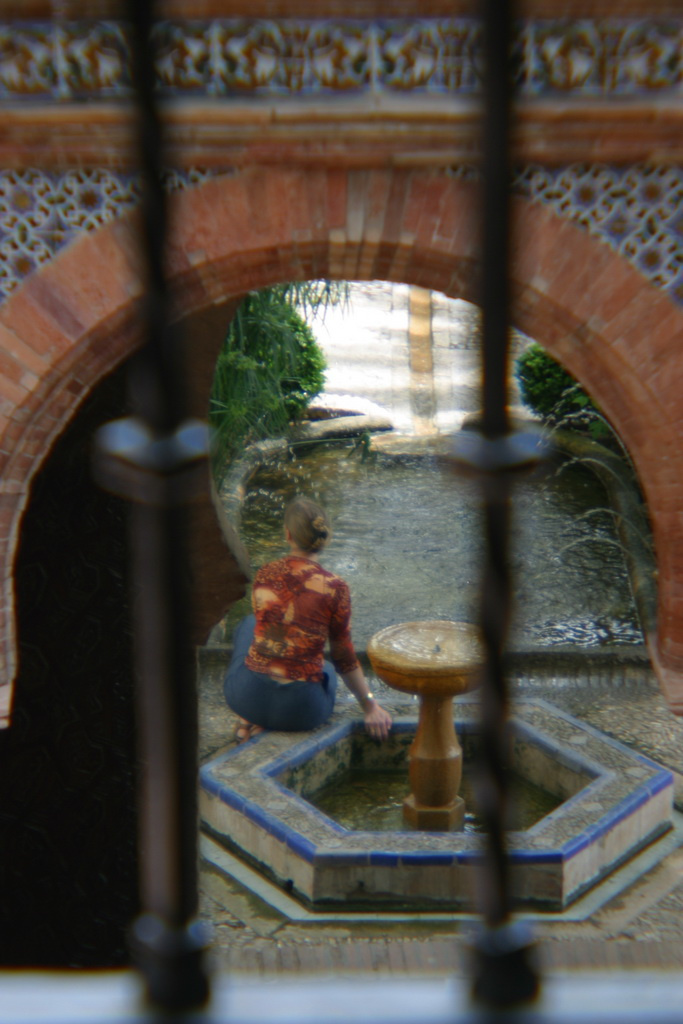 sevilla alcazar behind the bars