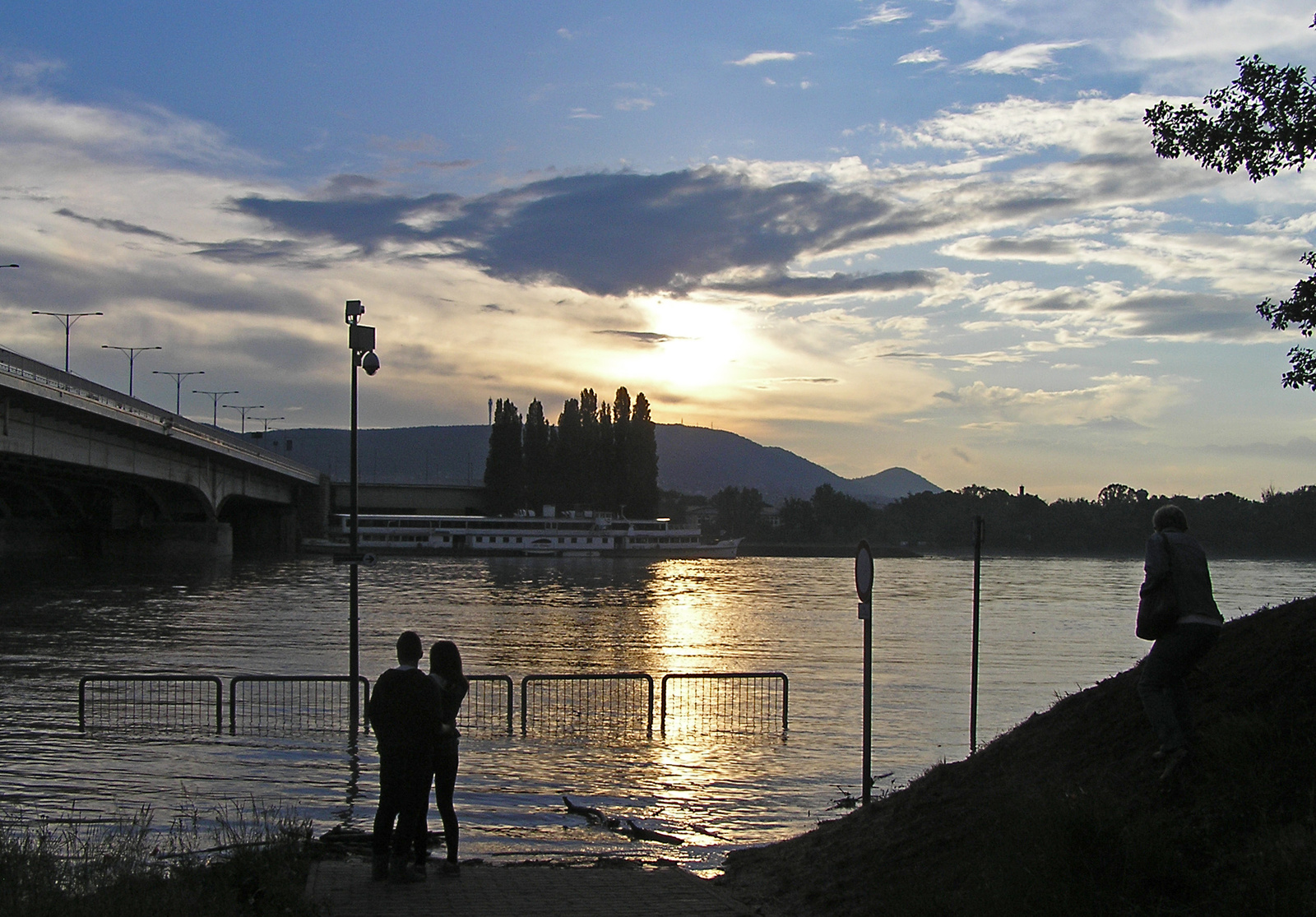 Árpád hídnál a Duna