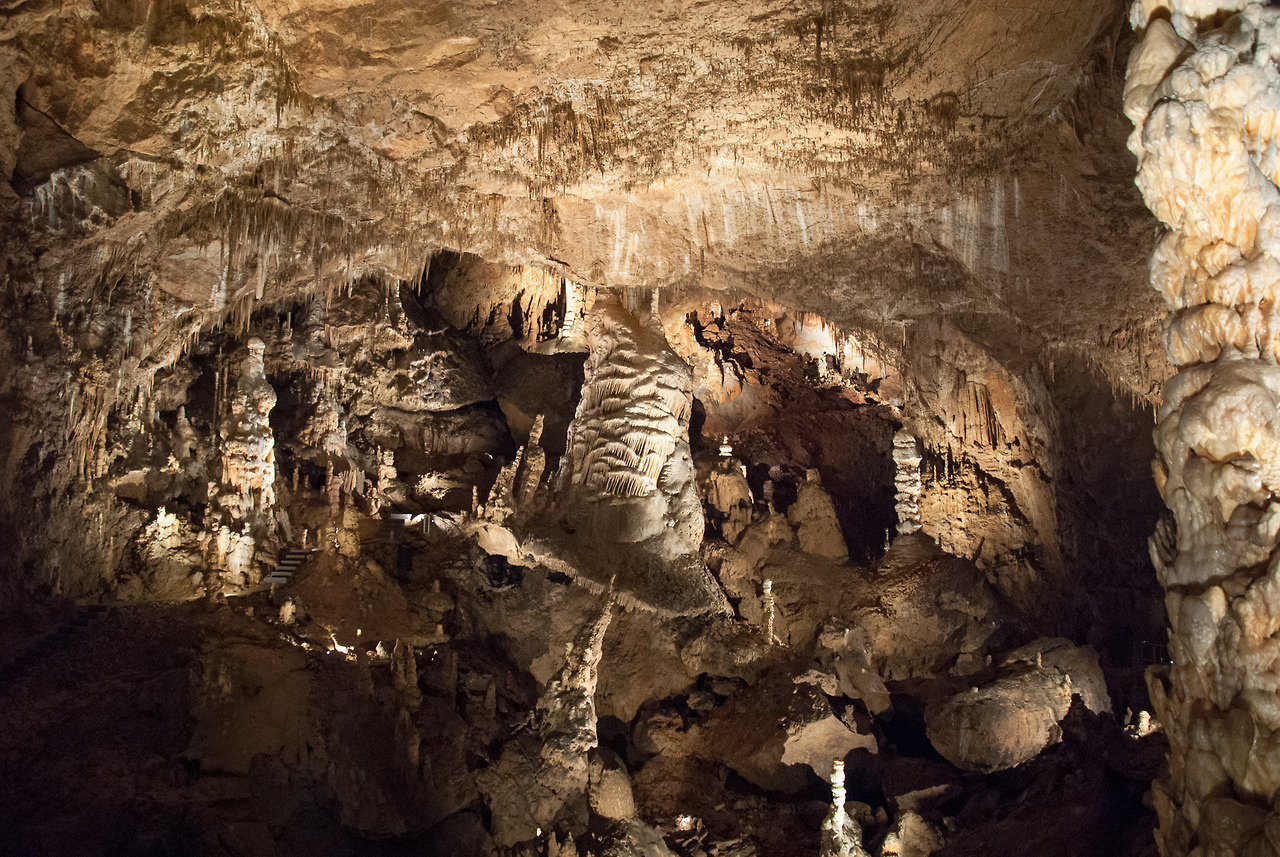 Giant’s Hall, Baradla Cave, Aggtelek, Hungary (this photo was ta