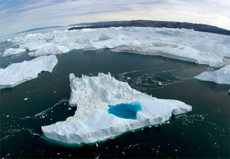 iceberg-fjord-balog-1073933-ga