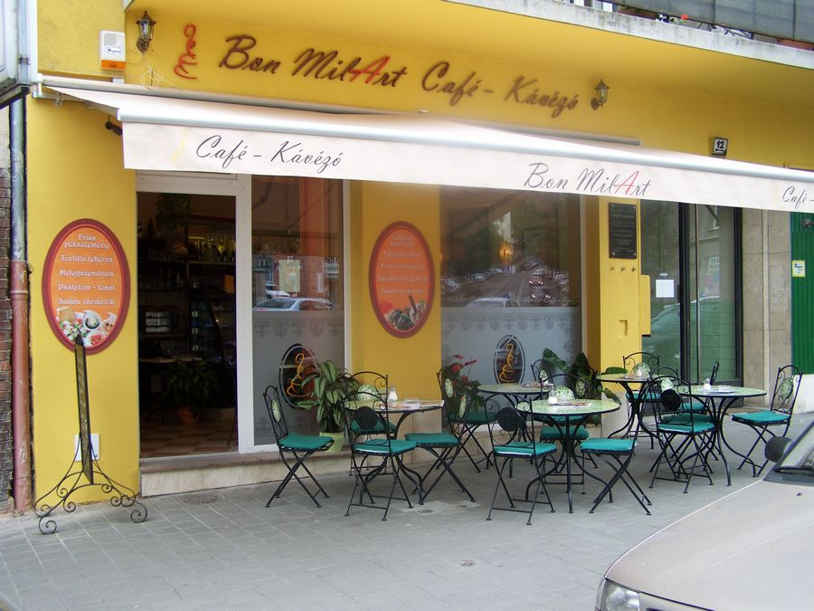 Bon Milart Cafe