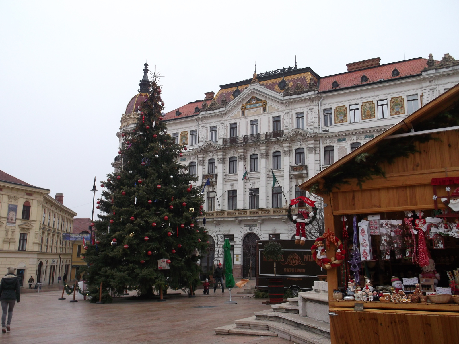 Pécs karácsonyfája