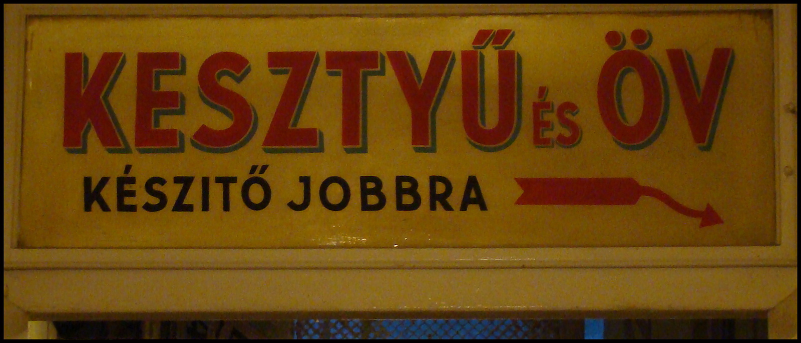 szt i kesztyű 2