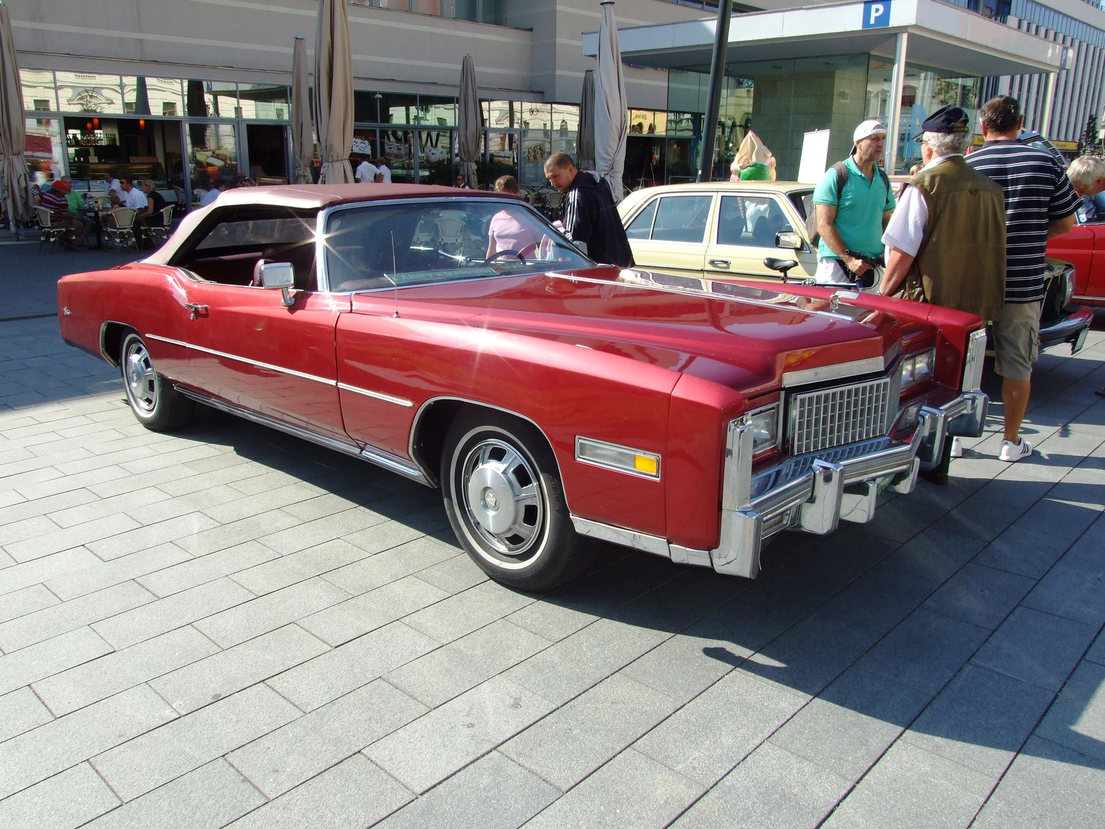 Cadillac Eldorado1975 a