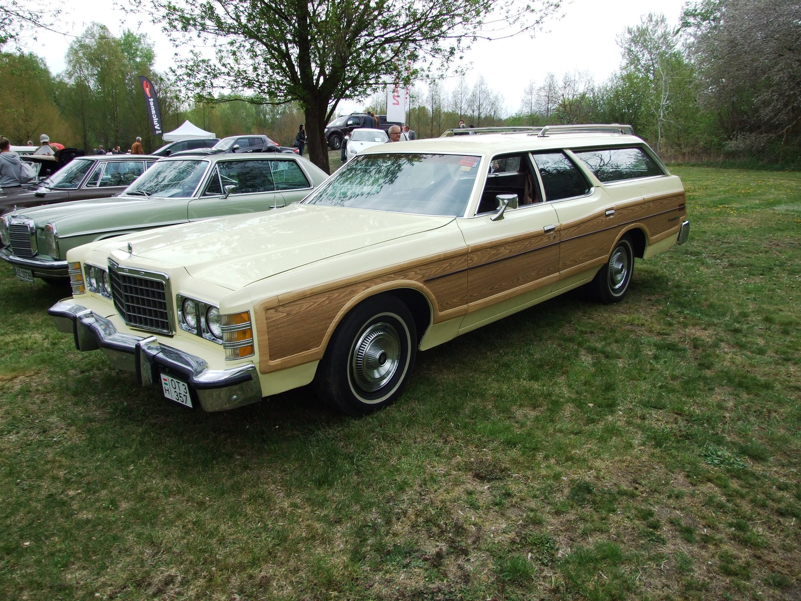 Ford Country Squire a