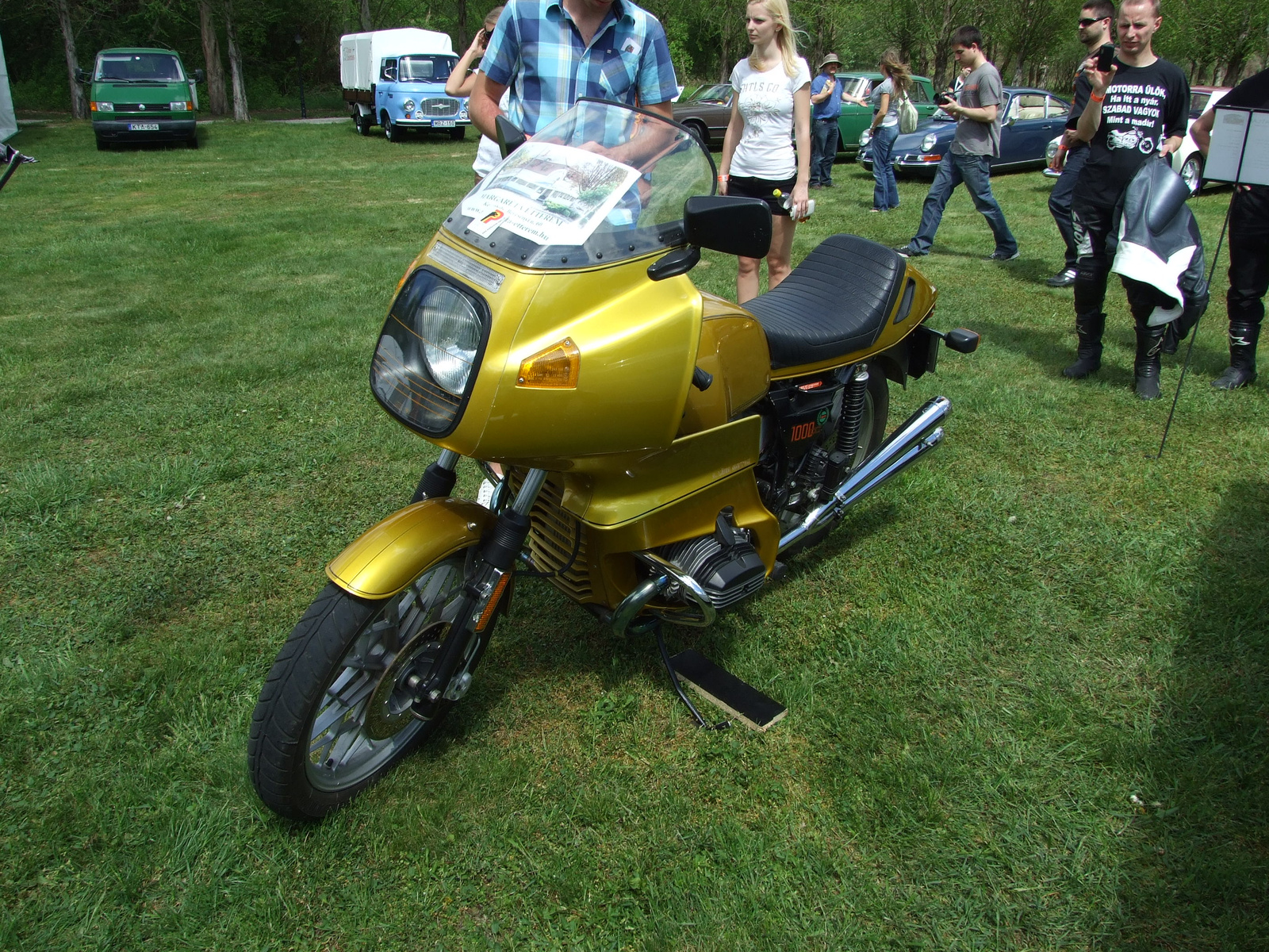 BMW 1000RS d