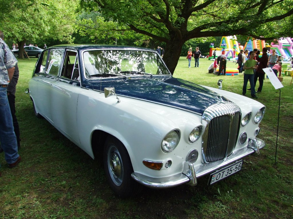 Daimler DS420 c