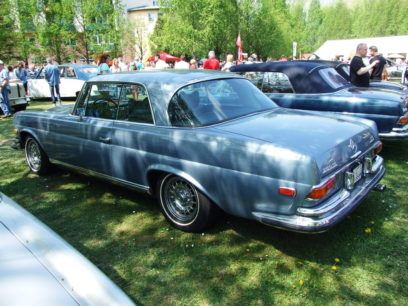 Mercedes 280SE 2a