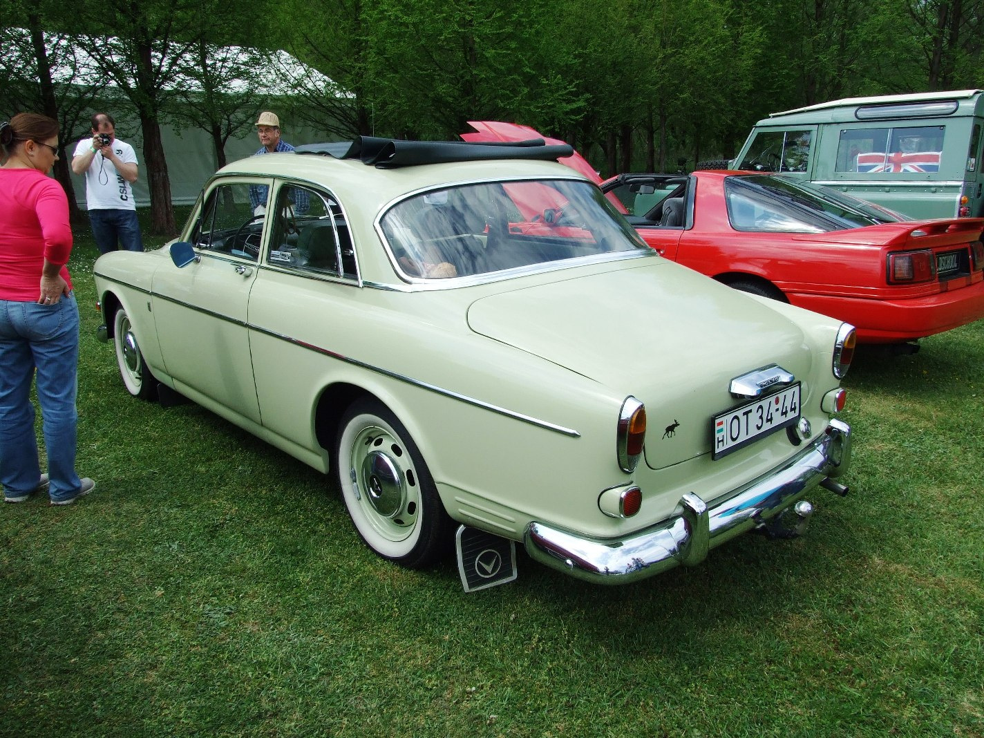 Volvo P121 a