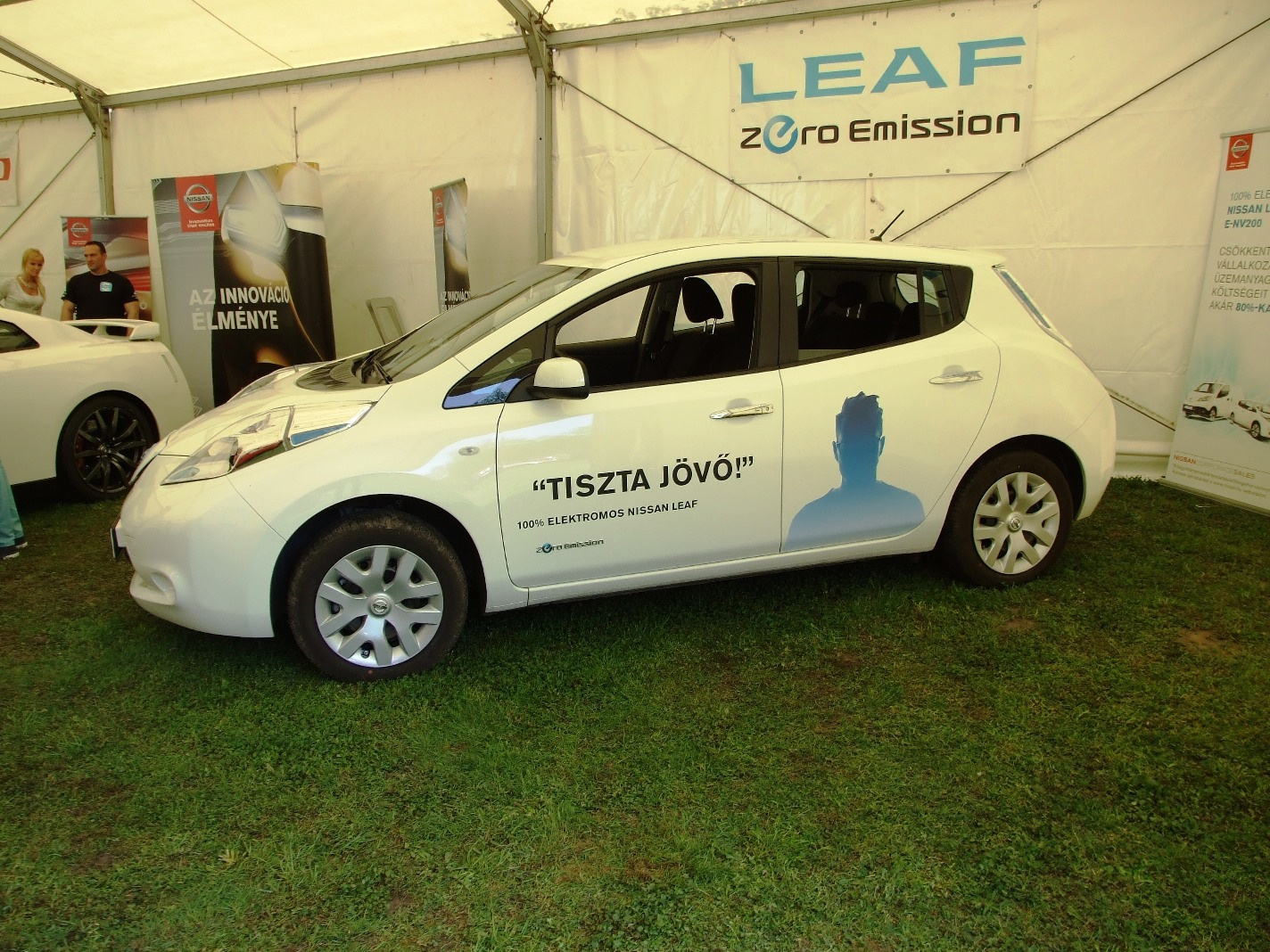 Nissan Leaf a