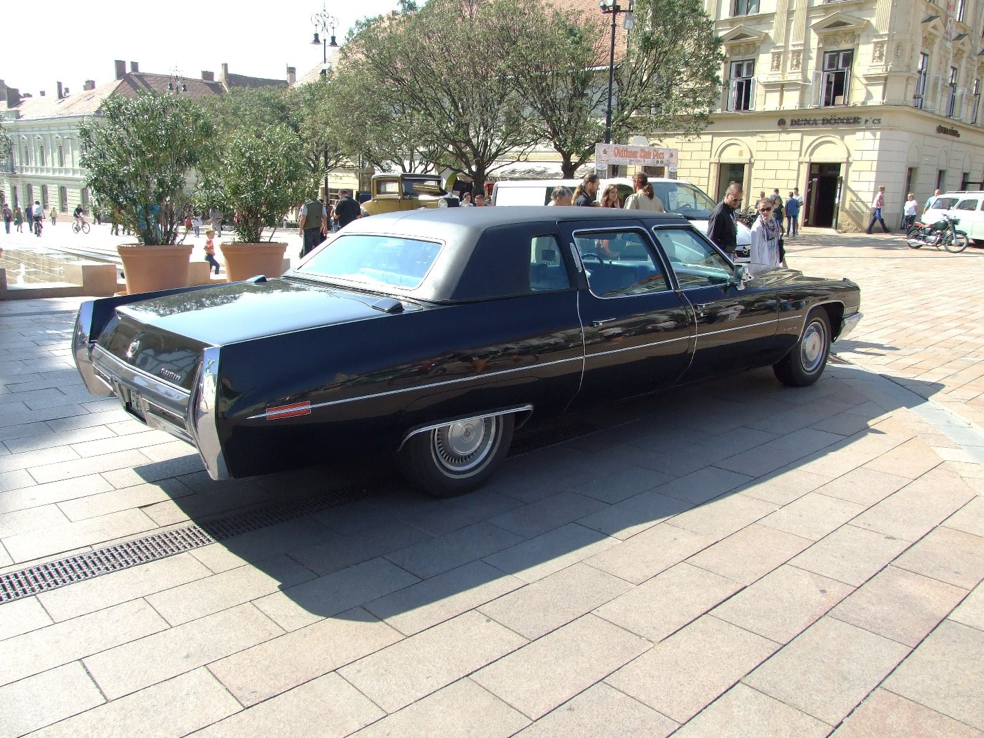 Cadillac Fleetwood a