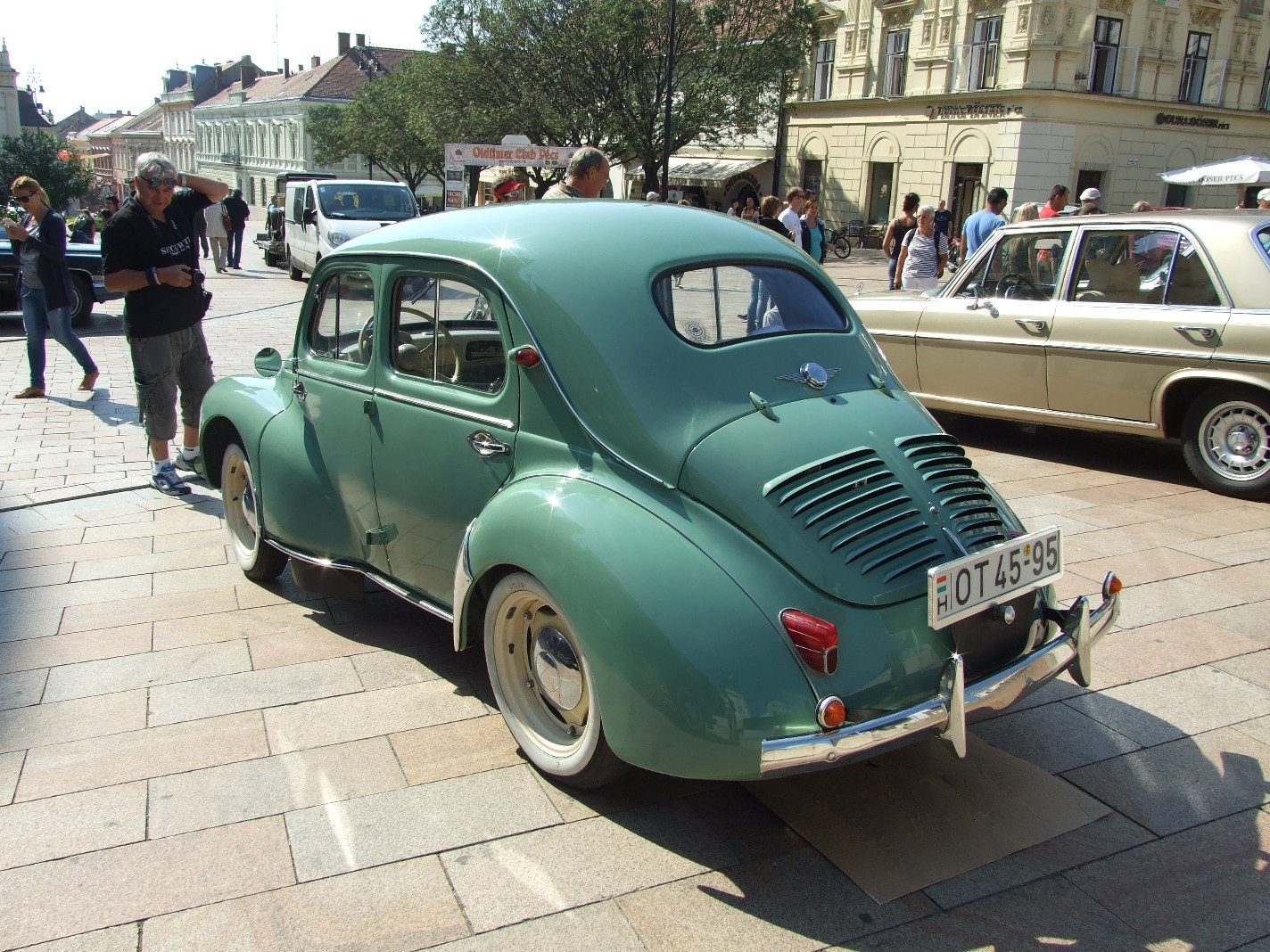 Renault 4 CV f