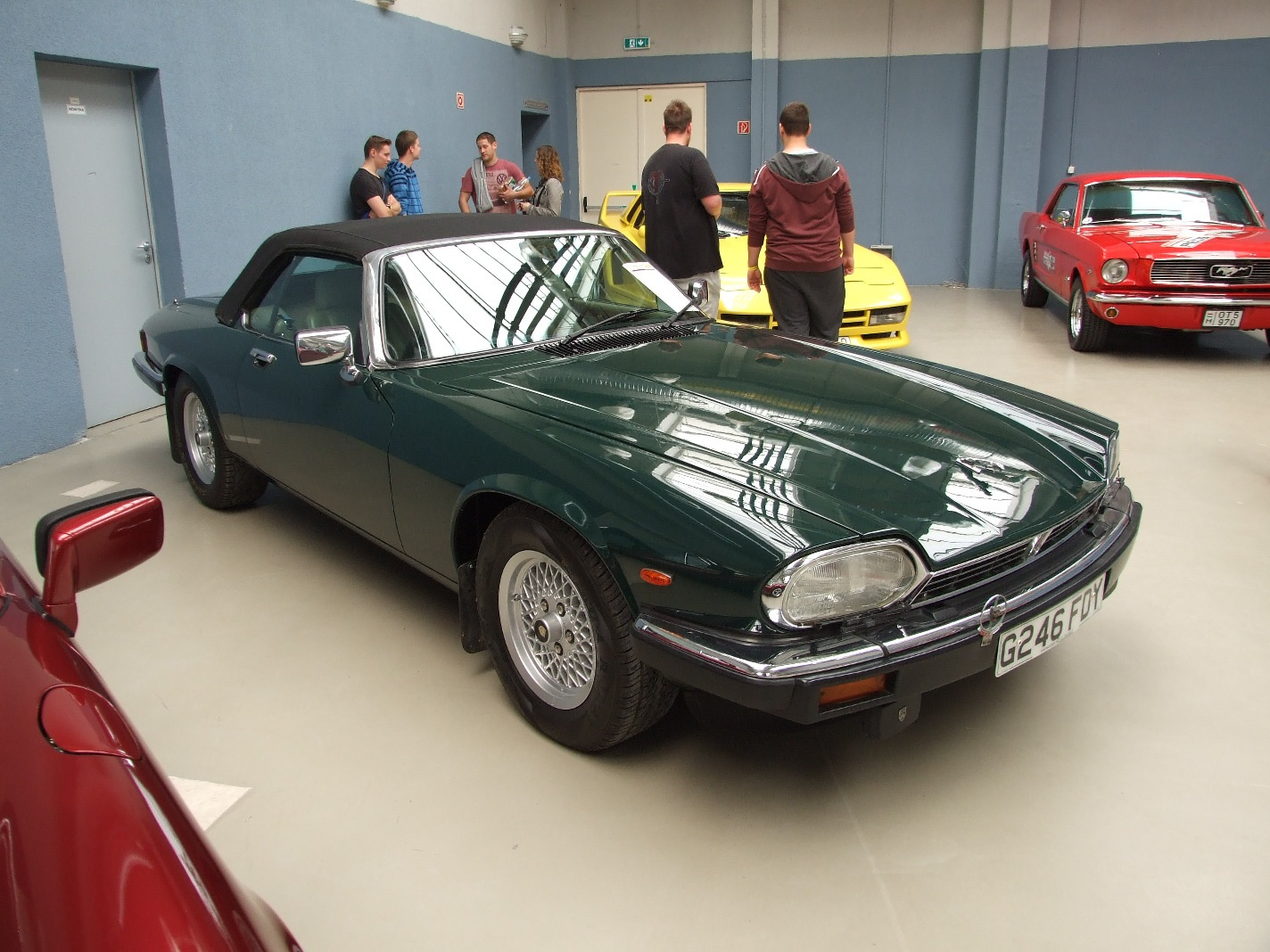 b Jaguar XJS12 a