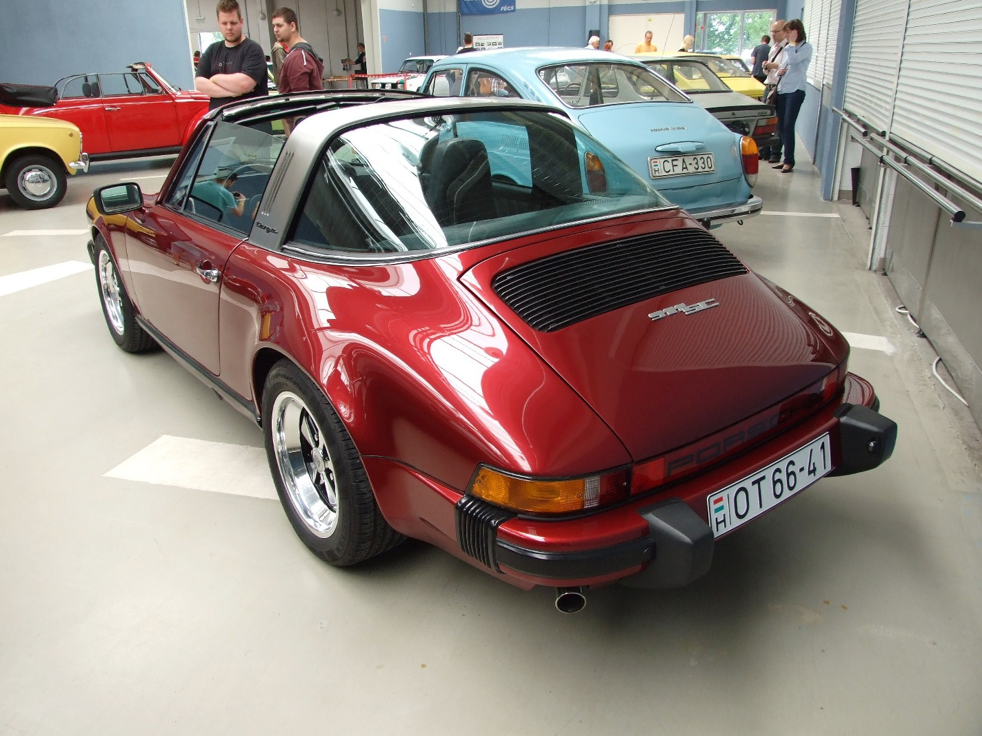 b Porsche 911SC Targa g