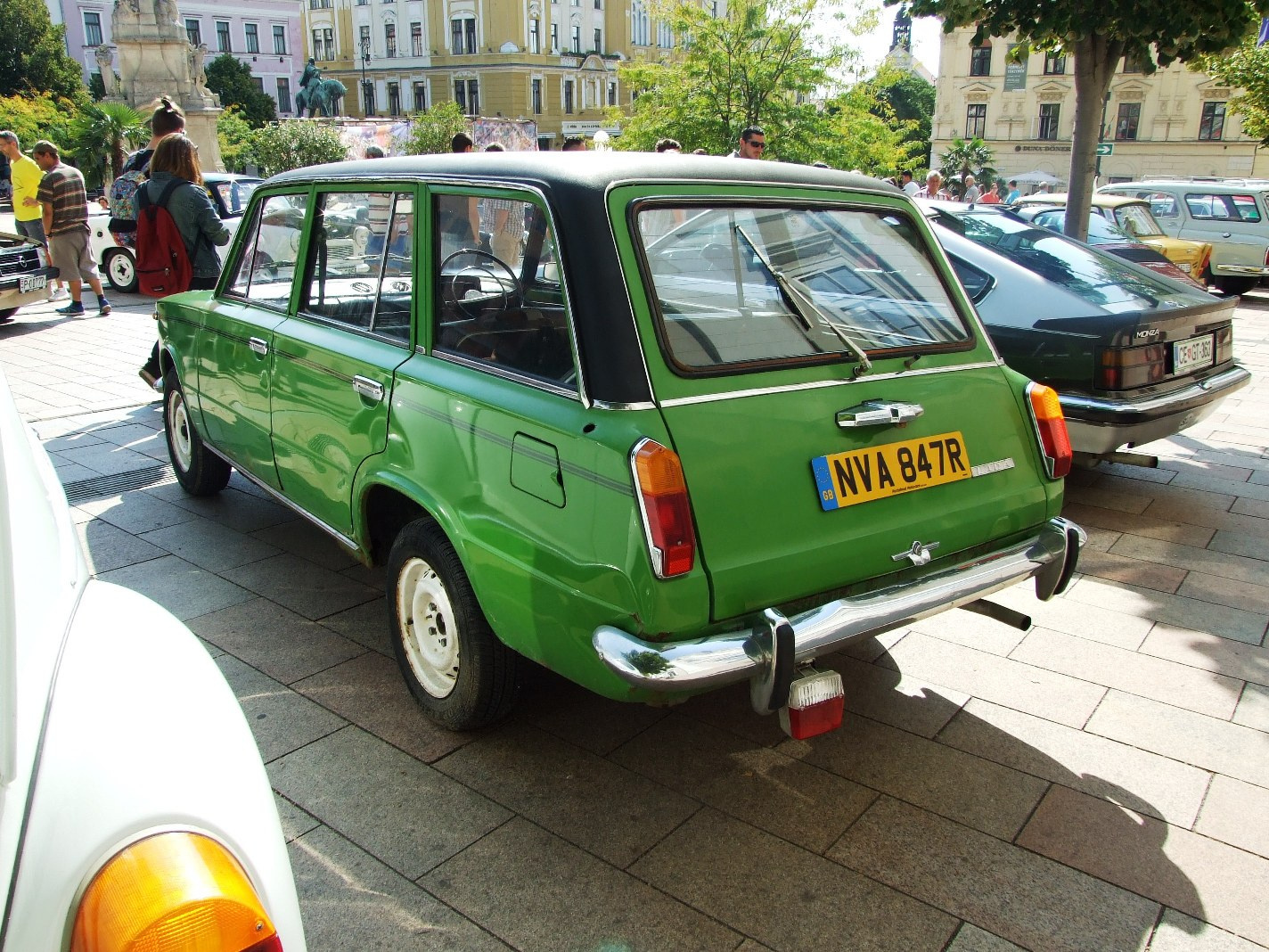 Lada 2102j f