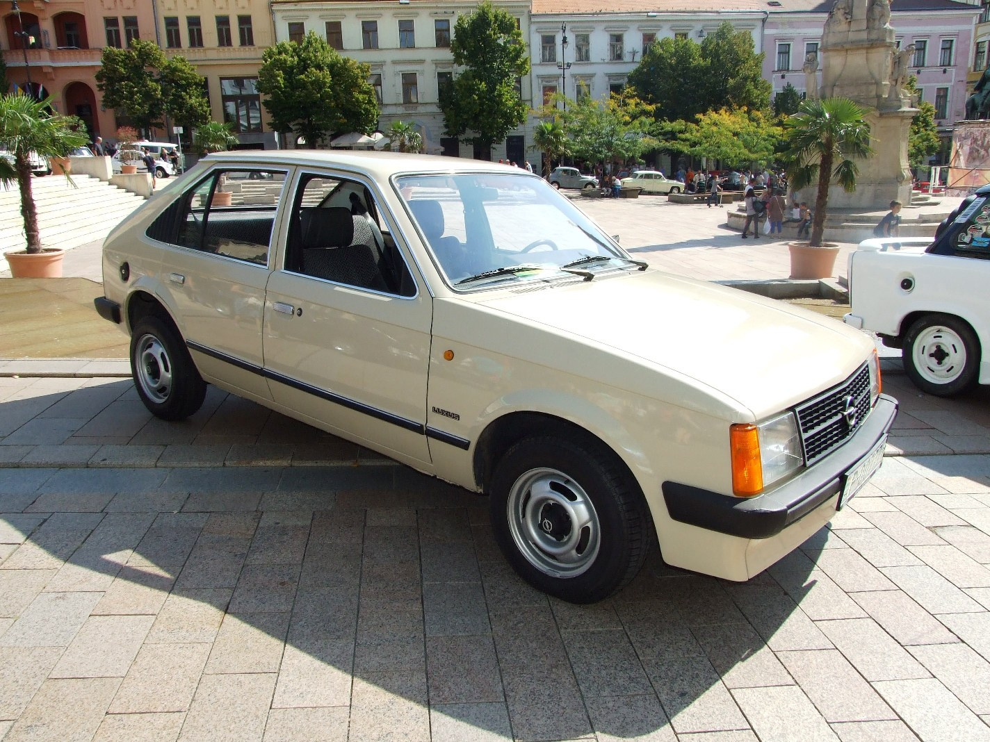 Opel Kadett D 1.2S j