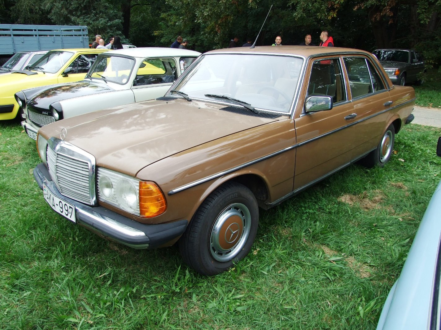 Mercedes 240D 2a