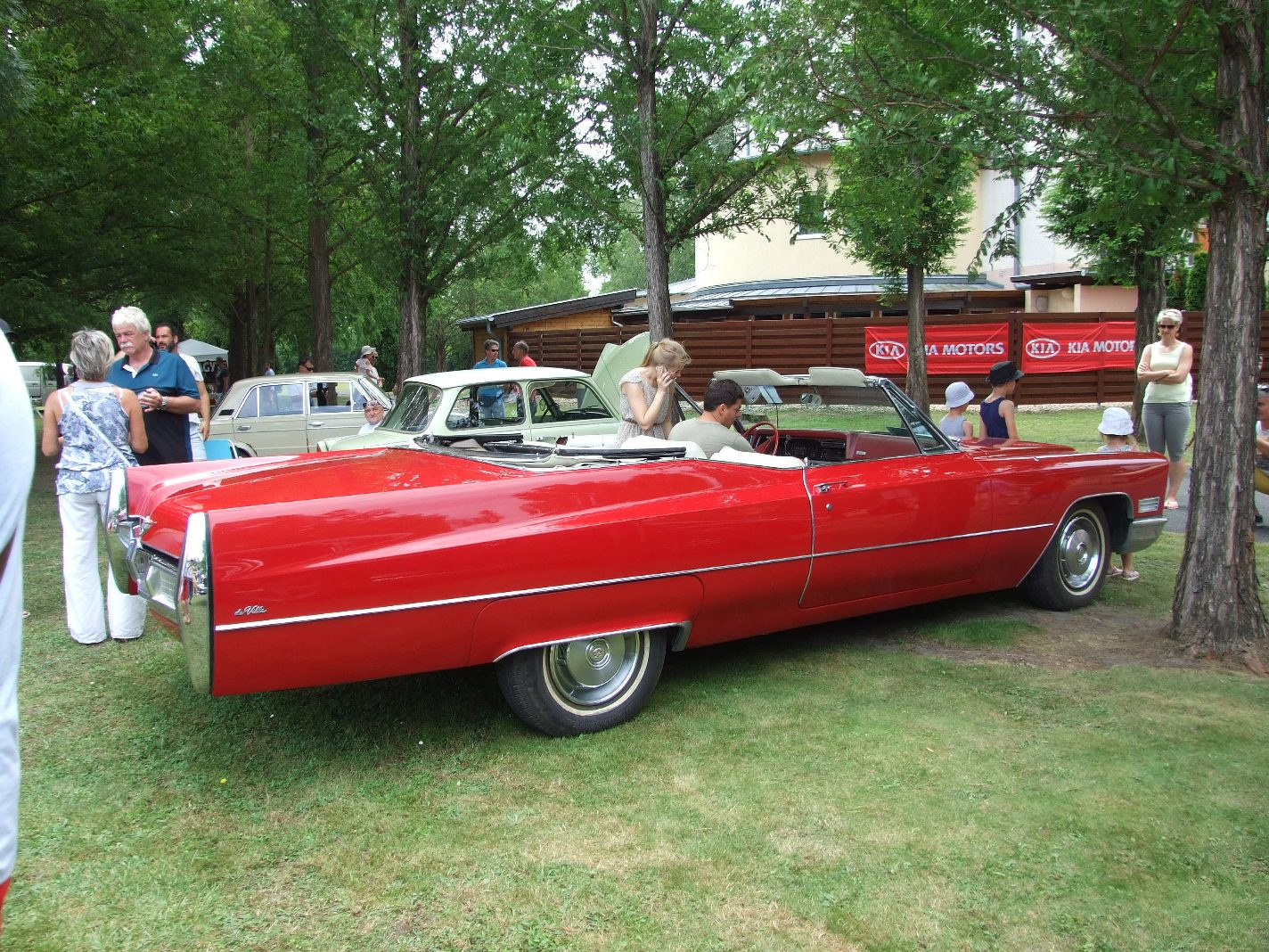 Cadillac DeVille Conv i