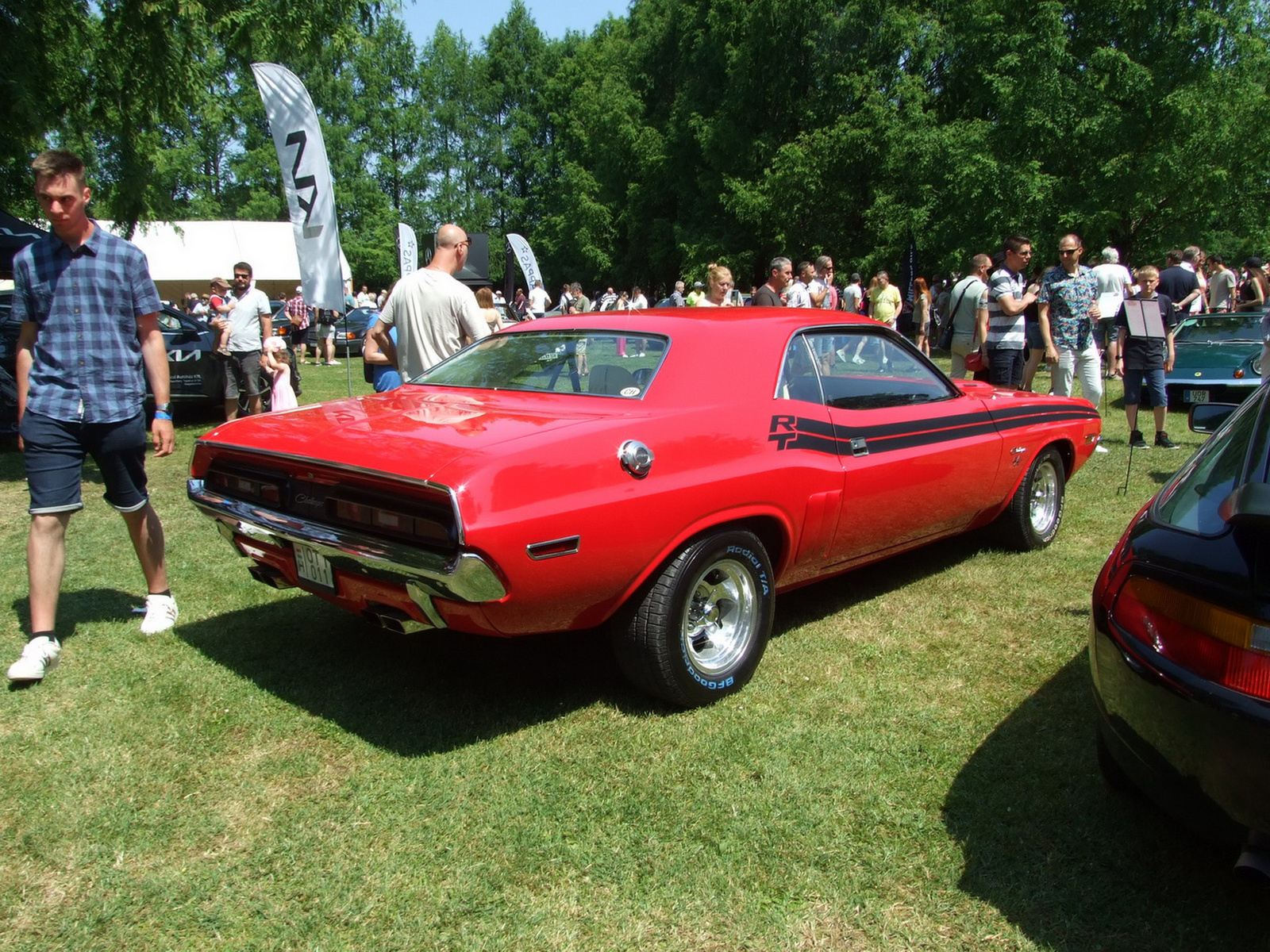 Dodge CHallenger RT b