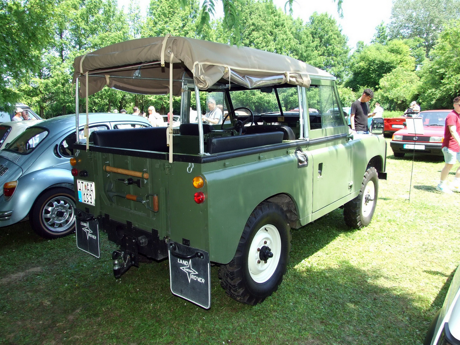 Land Rover Santana 88D b