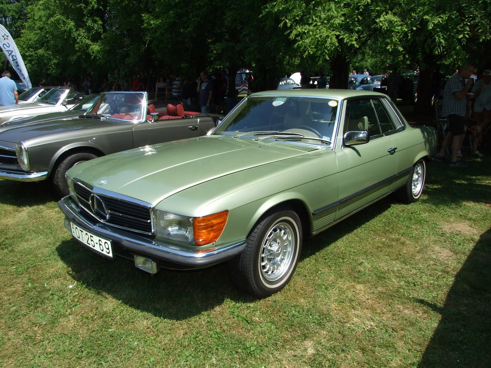 Mercedes R107 260SLC a