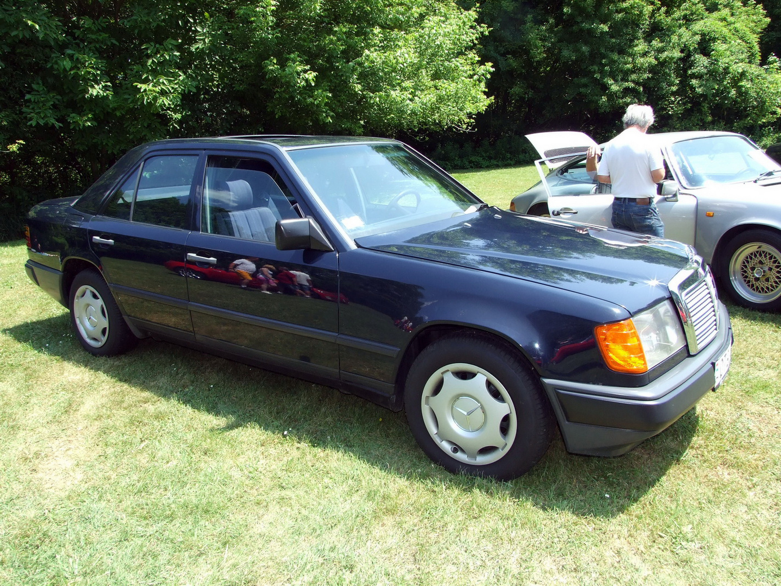 Mercedes W124 b