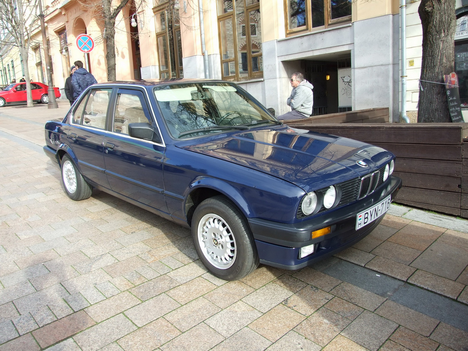 BMW 318i a