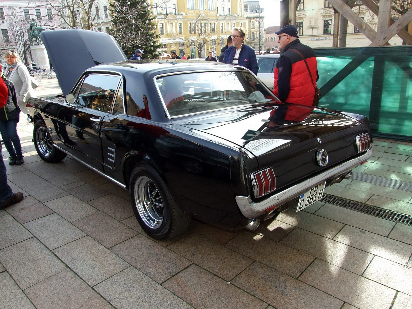 Ford Mustang b