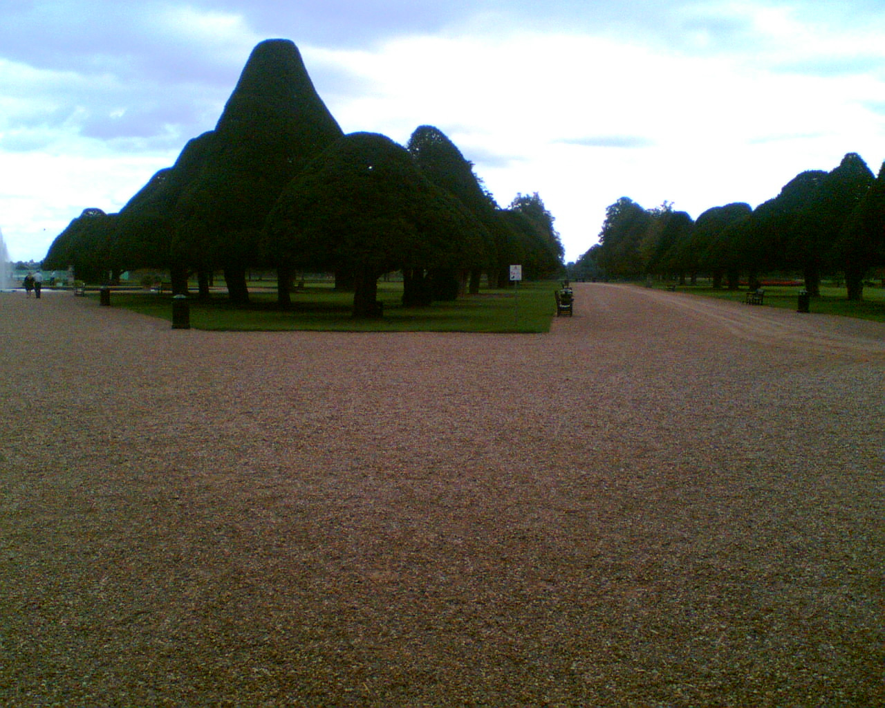 HamptonCourt011