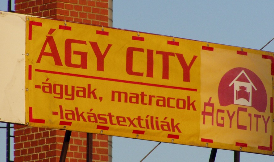 Hirtelen Ági City-t olvastam, aztán rájöttem, hogy bútoráruházró