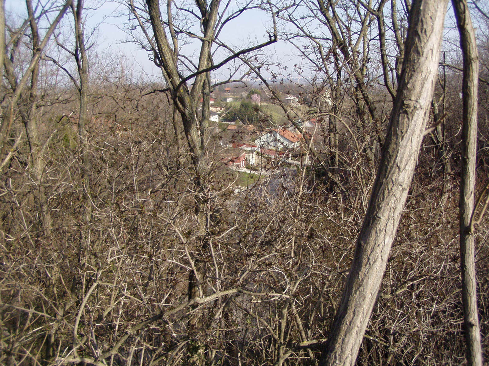 Baráti szakadék felett, a háttérben Győr