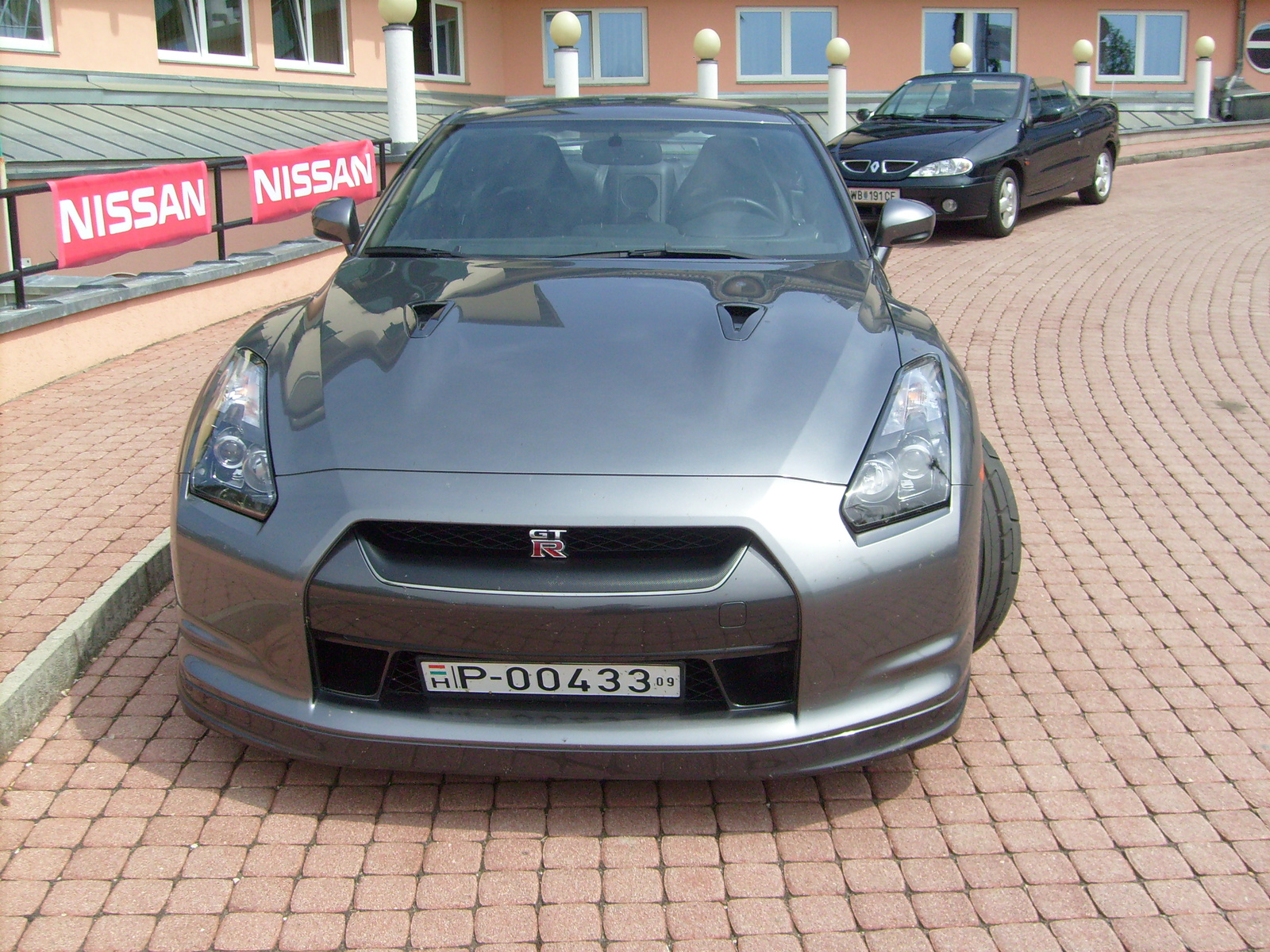 Nissan GT-R