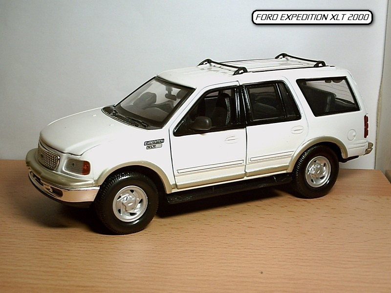 FORD EXPEDITION XLT 2000 1 24