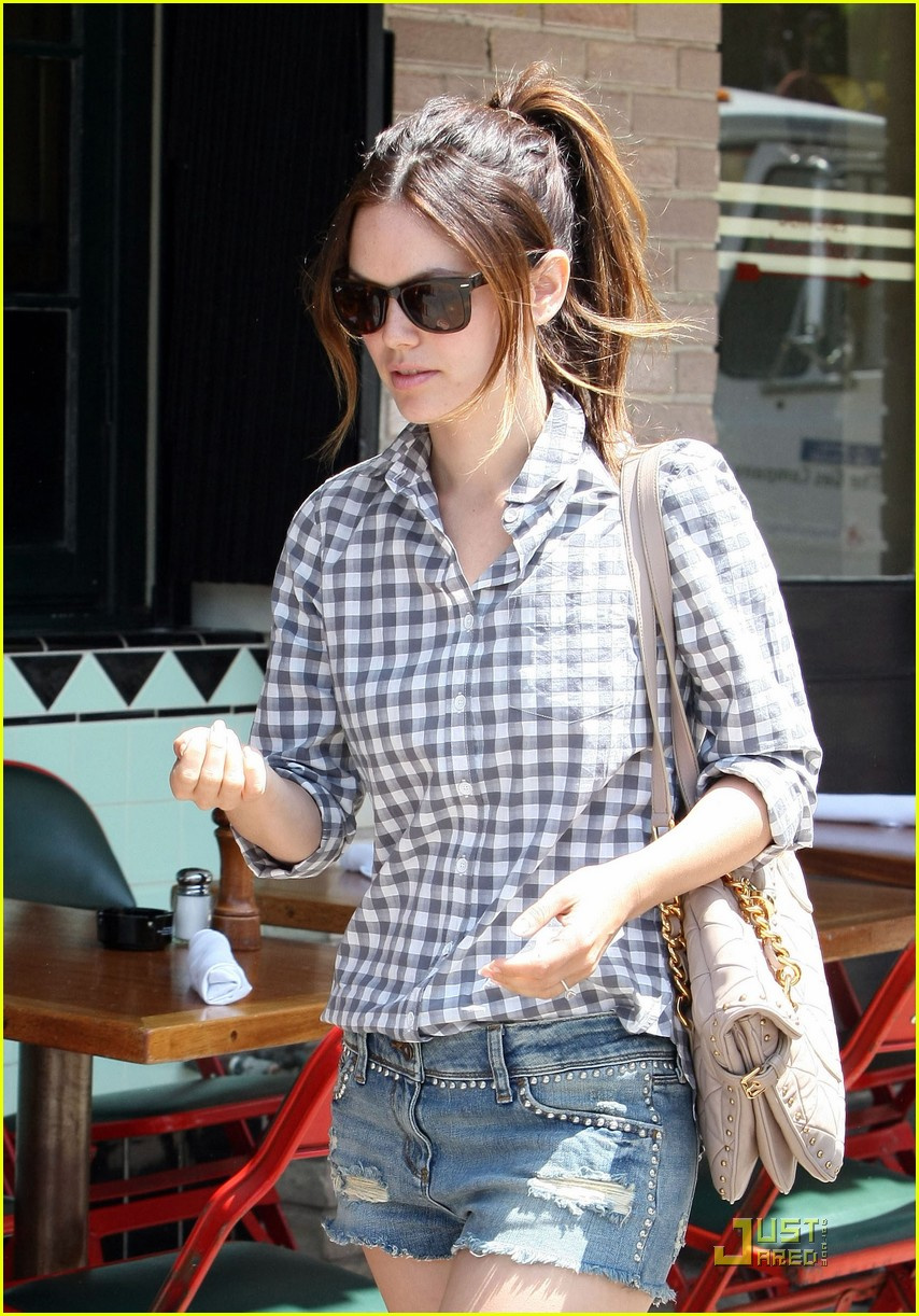 rachel-bilson-studded-denim-shorts-02