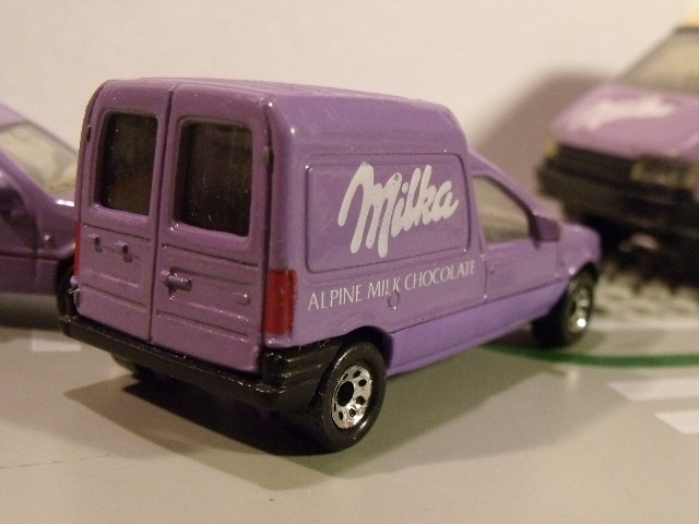 Matchbox Ford Milka Team (9)