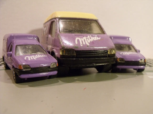 Matchbox Ford Milka Team (17)