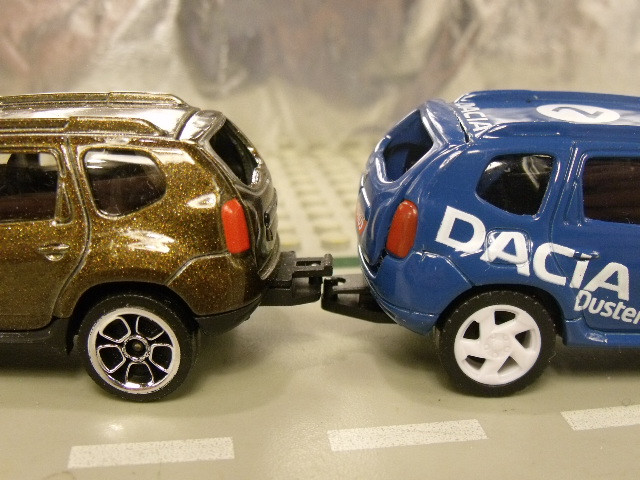 Dacia Duster Norev vs majorette (12)