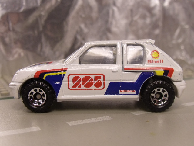 Peugeot 205 GTi Matchbox (2)