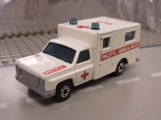 Chevy Ambulance 1977 Lesney Matchbox