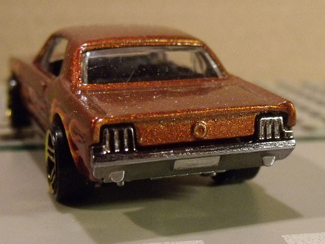 Ford Mustang HW barna (5)