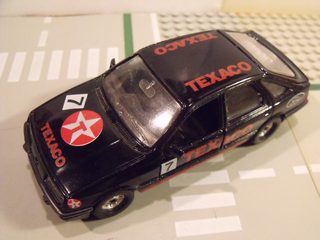 Ford Sierra 2-3 Ghia Corgi Texaco (5)