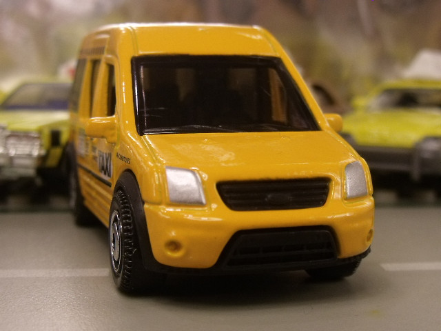 Ford Transit Connect Taxi MB sárga (3)