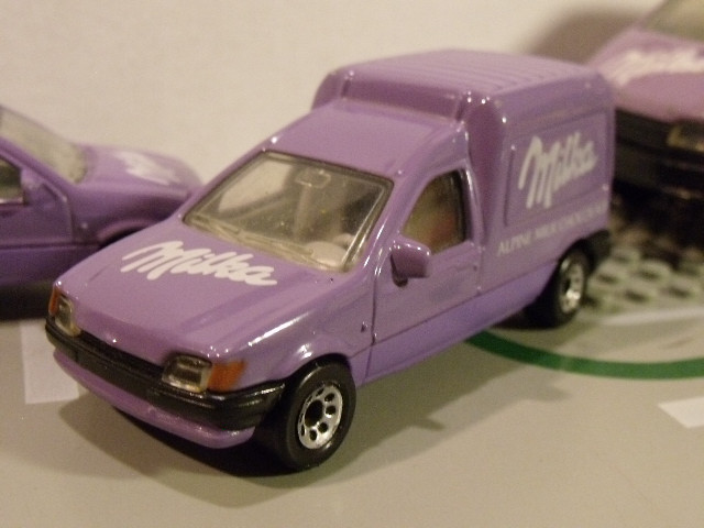 Matchbox Ford Milka Team (10)