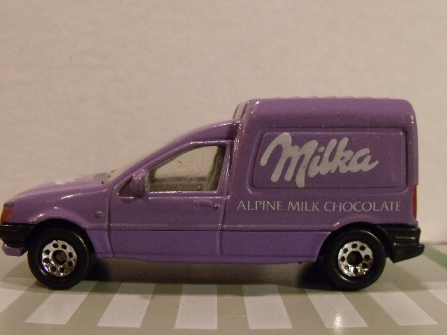 Matchbox Ford Milka Team (13)