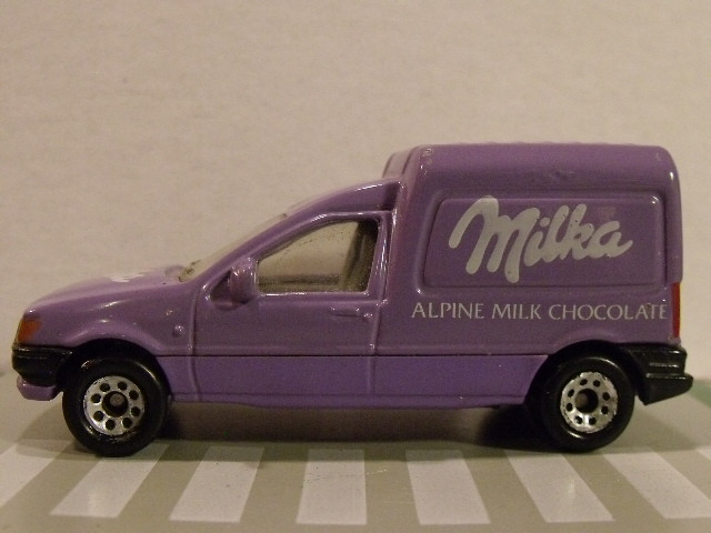 Matchbox Ford Milka Team (12)