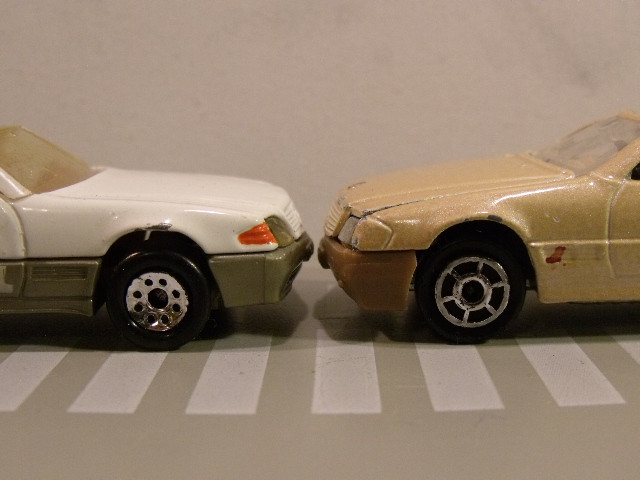 Mercedes 500SL Majorette vs Matchbox (13)